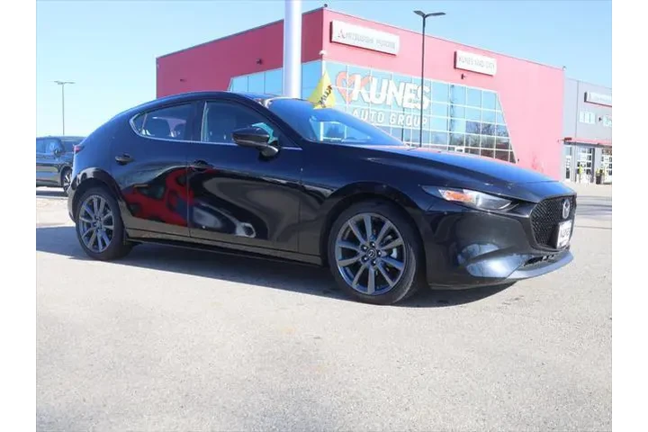 $19577 : Mazda Mazda3 Hatchback 2024 image 2