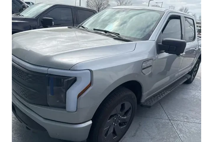 $35998 : Ford F-150 Lightning 2023 AW image 1