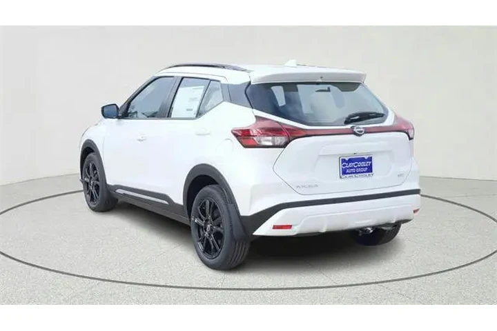 $20950 : Nissan Kicks 2024 SR 4dr Cro image 5