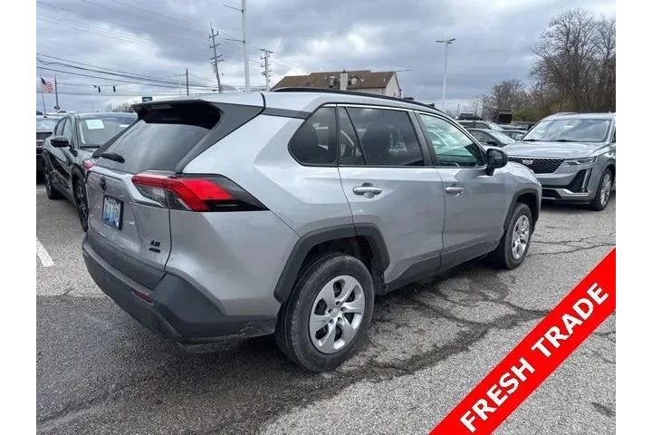 $21548 : Toyota RAV4 2020 AWD LE 4dr image 4