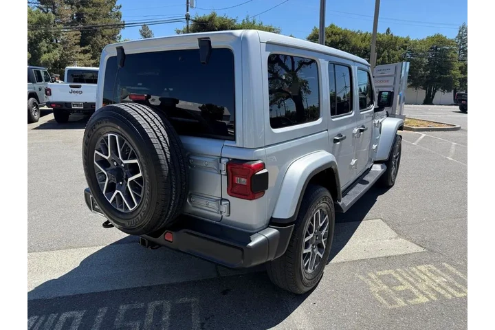 $35927 : Jeep Wrangler 2024 4x4 Sahar image 5
