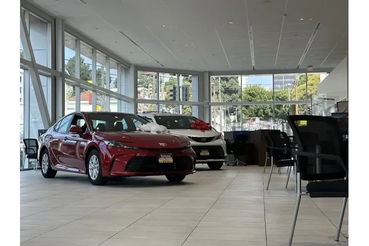 $26999 : Toyota Camry Hybrid 2022 XLE image 10