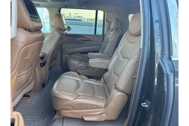 $27411 : Cadillac Escalade ESV 2016 4 image 10