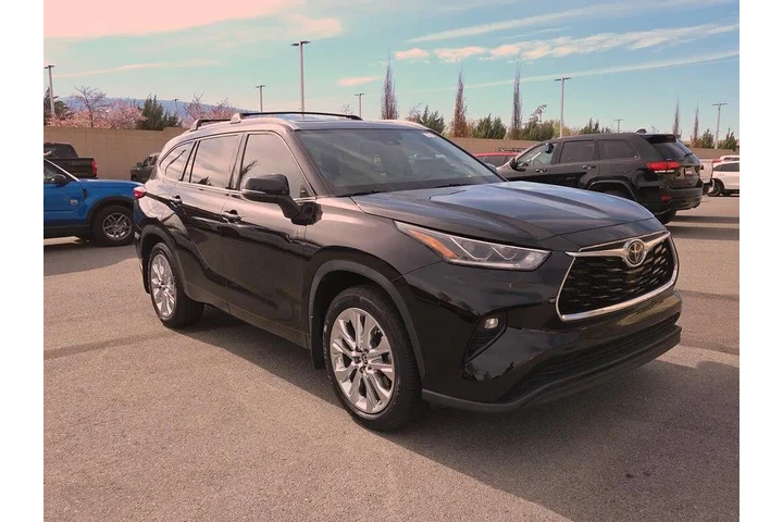 $32998 : Toyota Highlander 2021 AWD L image 1