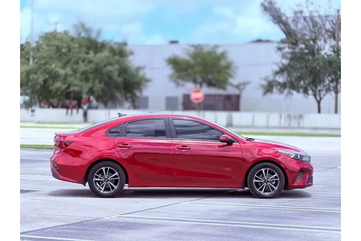 $10995 : KIA FORTE image 7