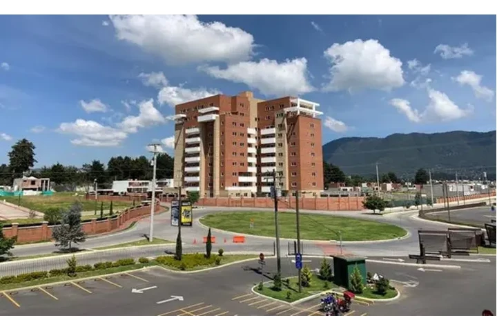 $1 : Apartamento en venta en Xela image 8