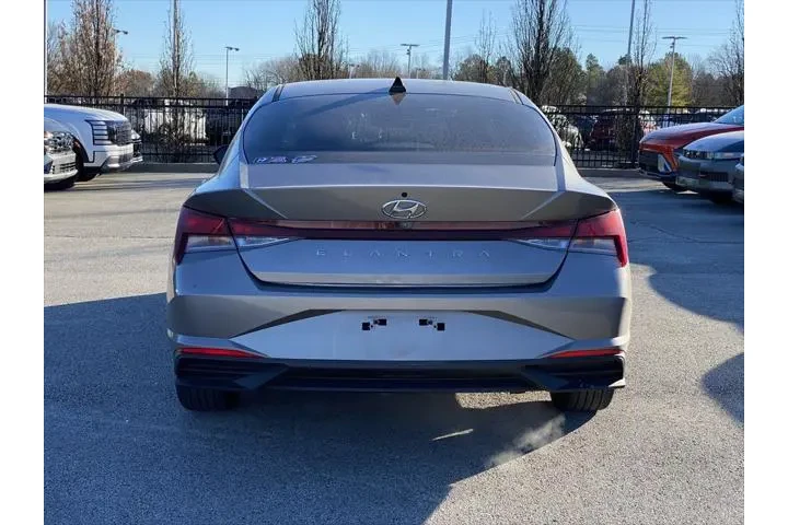 $20995 : Hyundai ELANTRA 2023 SEL 4dr image 6