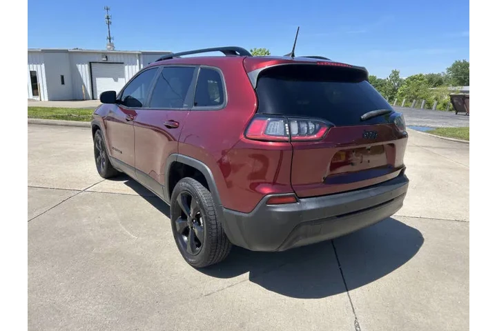 $8900 : 2020 Cherokee Latitude Plus image 5