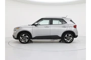 $21998 : Hyundai VENUE 2025 SEL 4dr C thumbnail
