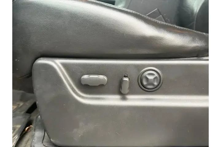 $8990 : GMC Yukon 2008 AWD Denali 4d image 10