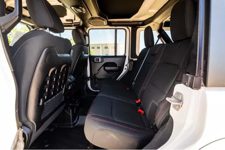 $37098 : Jeep Wrangler Unlimited 2022 image 5