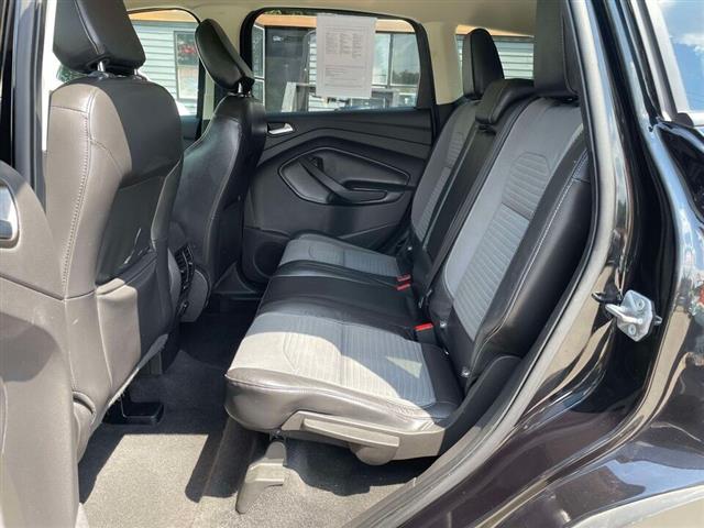 $12995 : 2019 Escape SE 4WD image 8