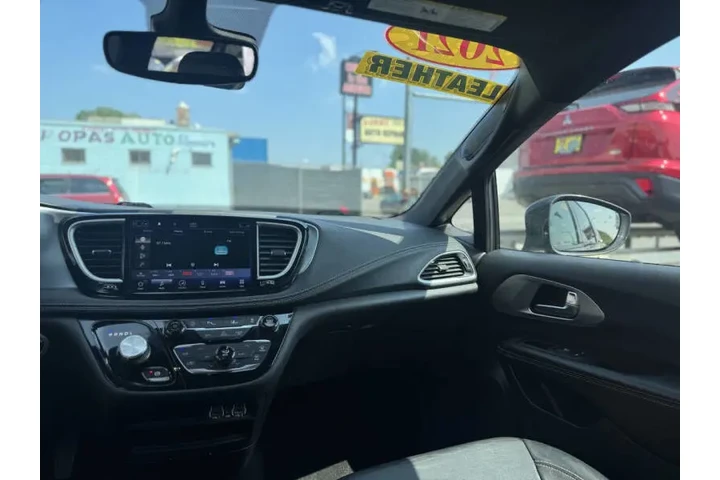 $20995 : 2021 Pacifica Touring L image 9