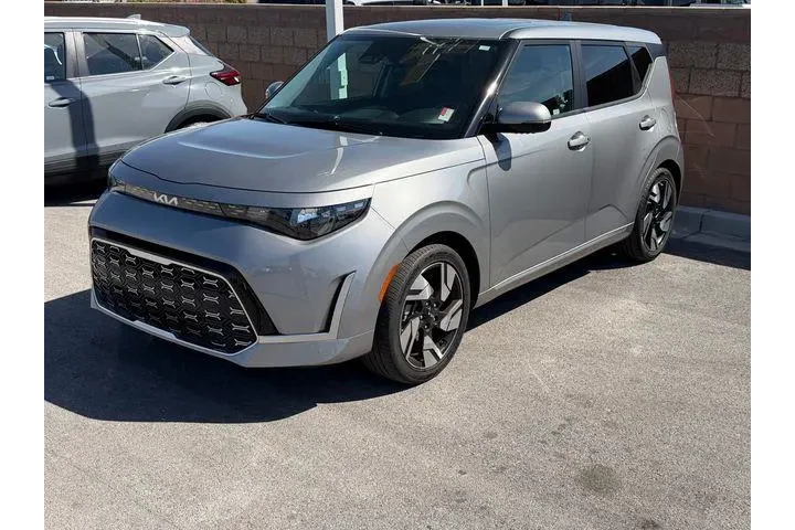 $18988 : Kia Soul 2023 GT-Line 4dr Cr image 2