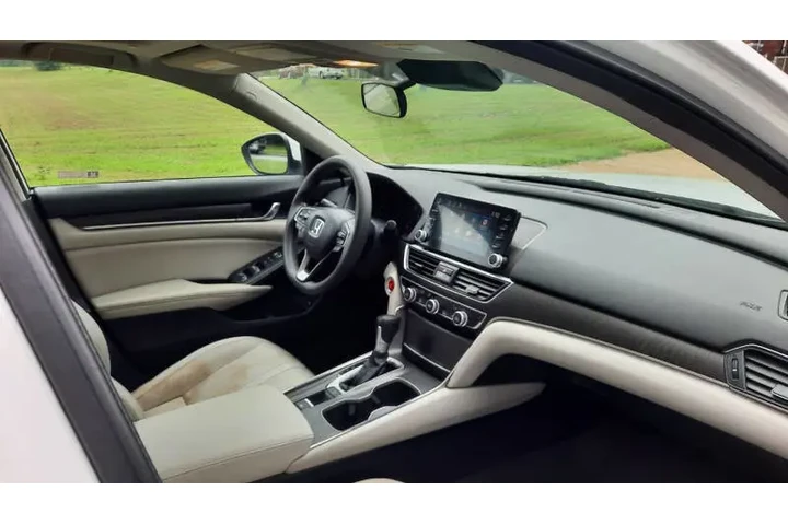 $10995 : 2018 Accord EX image 4