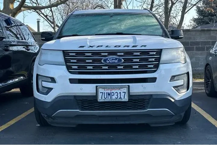 $12995 : Ford Explorer 2016 XLT 4dr S image 6