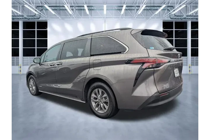 $33499 : Toyota Sienna 2021 XLE 7-Pas image 7