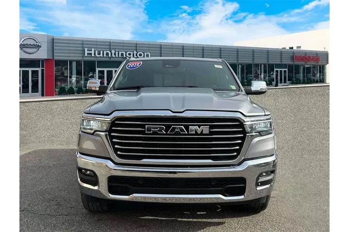 $38456 : Ram 1500 2025 4x4 Laramie 4d image 2