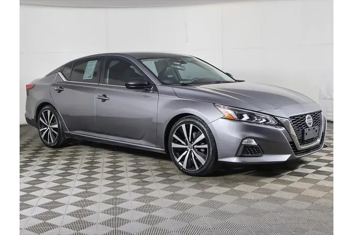 $11499 : Nissan Altima 2020 2.5 SR 4d image 2