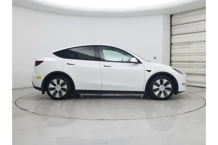 $27998 : Tesla Model Y 2021 AWD Long image 7