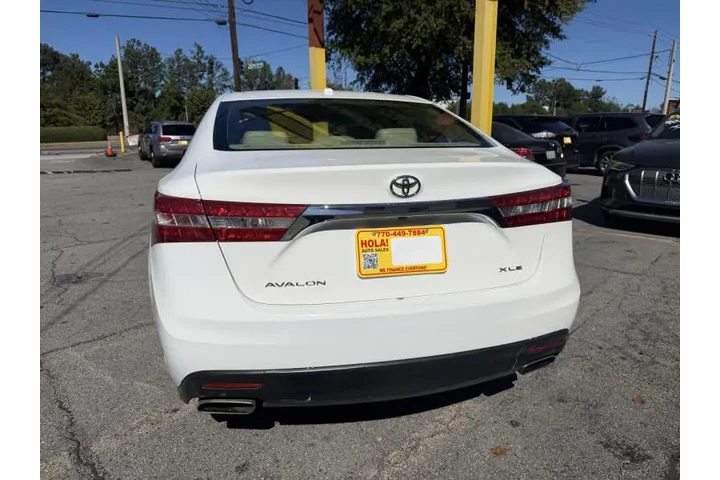 2015 Avalon XLE image 5
