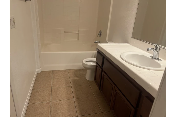$990 : Rento cuarto tipo studio image 1