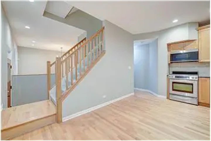 $5000 : Rental property with 2 bedro image 3