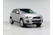 Mitsubishi Outlander Sport 2 en Hialeah