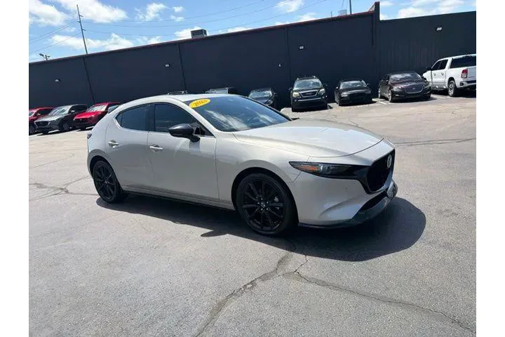 $27980 : Mazda Mazda3 Hatchback 2023 image 2