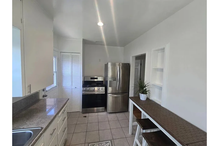 $800 : 2BEDROOM.Huntington Beach, CA image 6