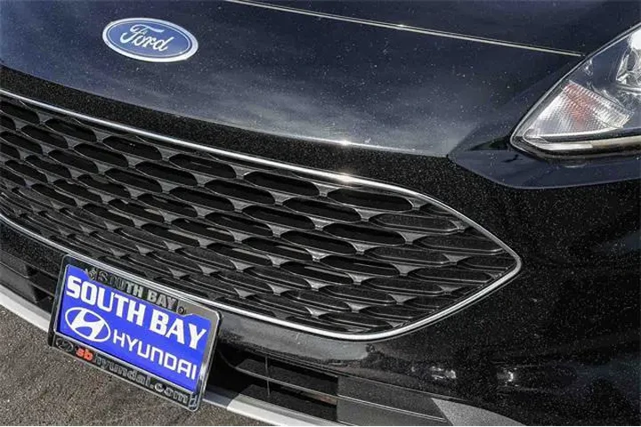 $16495 : Ford Escape Plug-In Hybrid 2 image 10