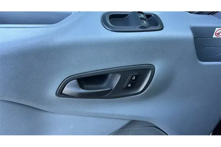 $24908 : Ford Transit 2019 350 XL 3dr image 8