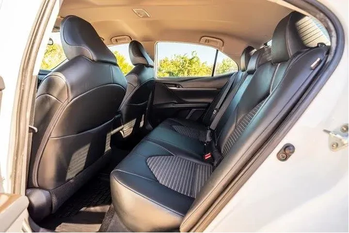 $20647 : Toyota Camry 2021 SE Nightsh image 9