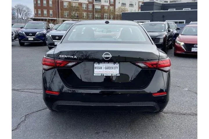 $20050 : Nissan Sentra 2025 SV 4dr Se image 5