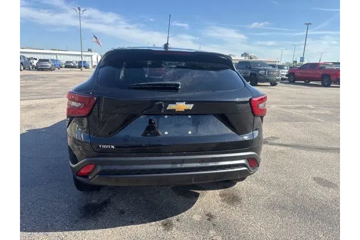 $21982 : Chevrolet Trax 2024 LS 4dr C image 6