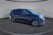 $29500 : PRE-OWNED 2018 TOYOTA SIENNA thumbnail