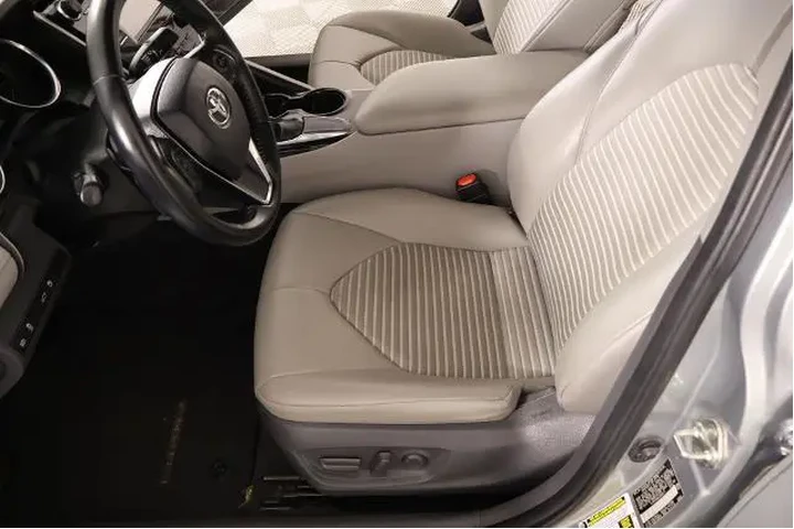 $18538 : Toyota Camry 2018 SE 4dr Sed image 10