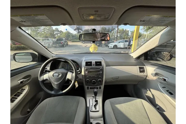 2011 Corolla LE image 10