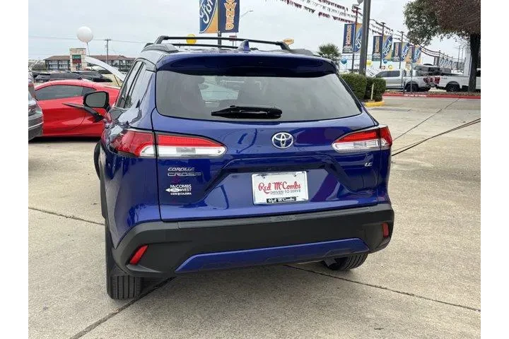 $24884 : Toyota Corolla Cross 2024 LE image 5