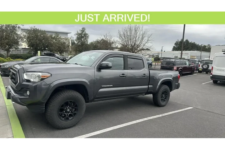 $26988 : Toyota Tacoma 2020 4x2 TRD S image 1