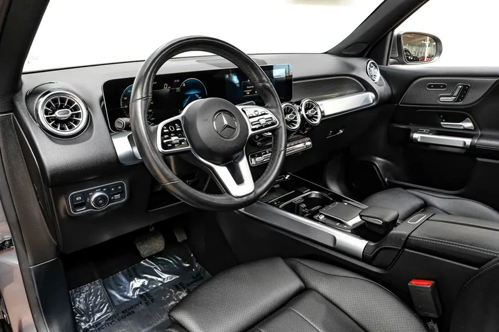 $22990 : 2021 GLB 250 SUV image 4