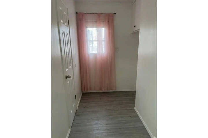 $2150 : Un Departamento en Fourplex image 3