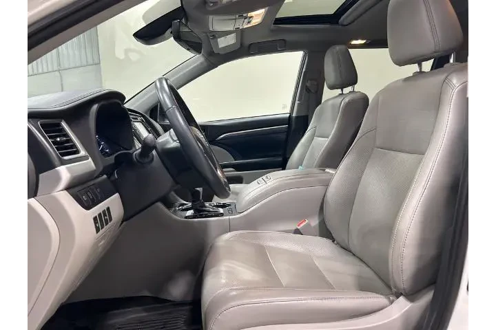 $29174 : Toyota Highlander 2019 AWD L image 10