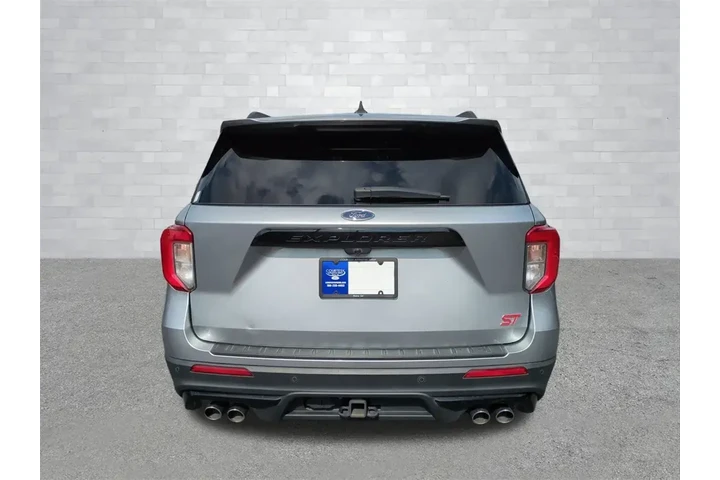 $31577 : Ford Explorer 2021 AWD ST 4d image 5