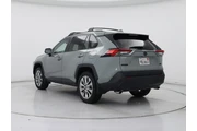 $30998 : Toyota RAV4 2022 XLE Premium thumbnail