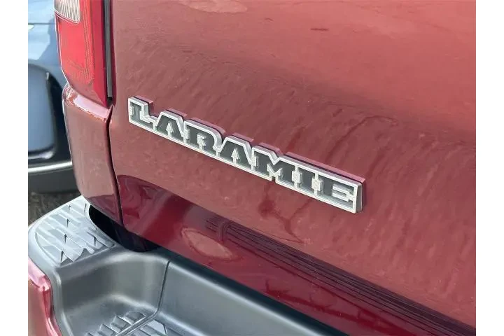 $39997 : Ram 1500 2021 4x4 Laramie 4d image 4