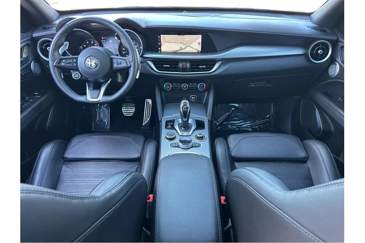 $29997 : 2022 Stelvio Veloce image 5