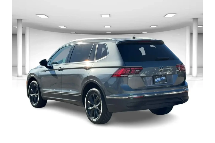 $19990 : Volkswagen Tiguan 2024 Wolfs image 3