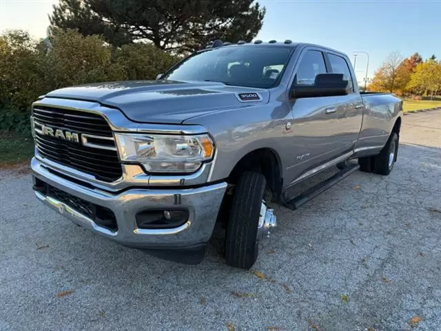 $39995 : 2019 RAM 3500 Lone Star image 4