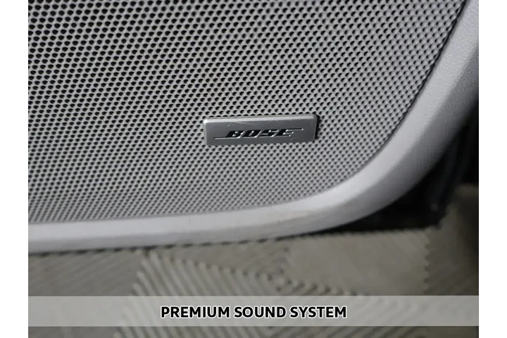 $26993 : GMC Terrain 2022 AWD SLT 4dr image 4